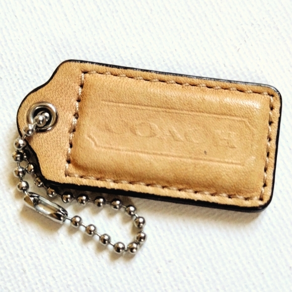 💛 2" Vintage Coach Khaki Taupe Tan Leather Hang Tag Bag Fob Charm Keychain - Picture 2 of 5